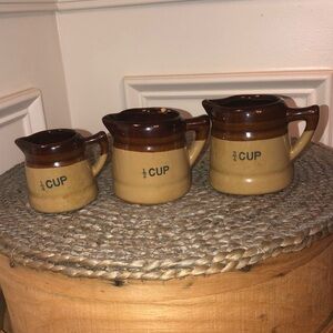 Vintage pottery measuring cups